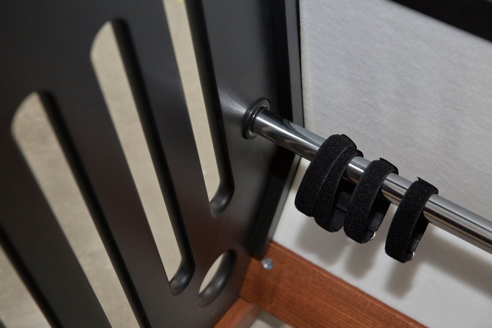 Maestro 24 - Cherry Black