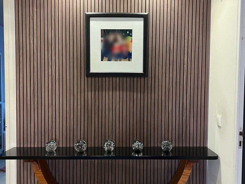 VicStrip 240 Dark Walnut