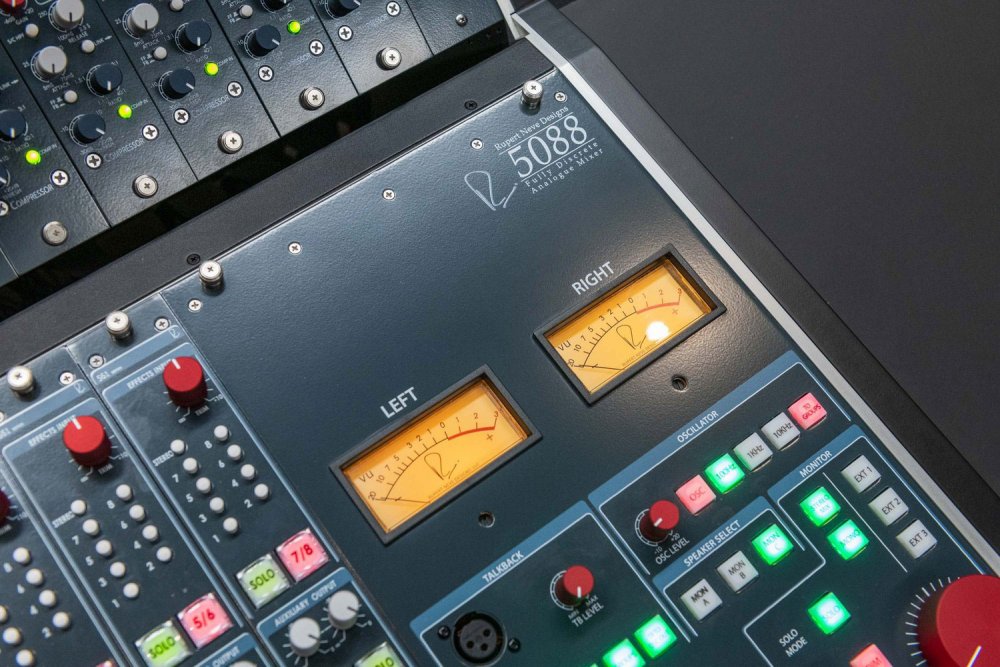 Buy RUPERT NEVE DESIGNS 5088 - 16 Channel Master - 16 to 48