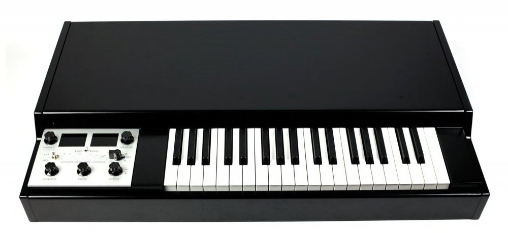 M4000D Black