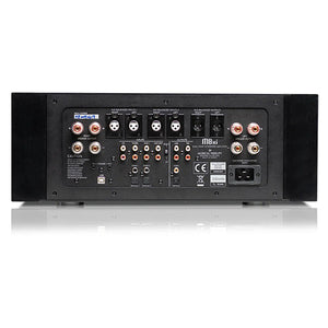 M8 Xi Black