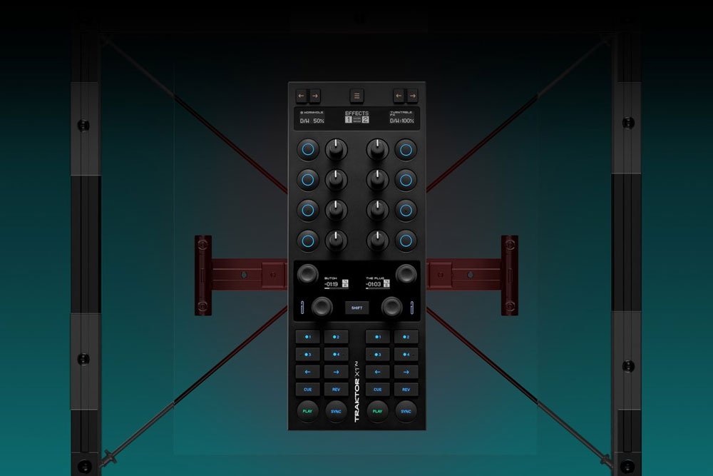 美品　NI TRAKTOR X1 MK3 Traktor Kontrol X1 MkIII - Cyprus, Greece, Europe