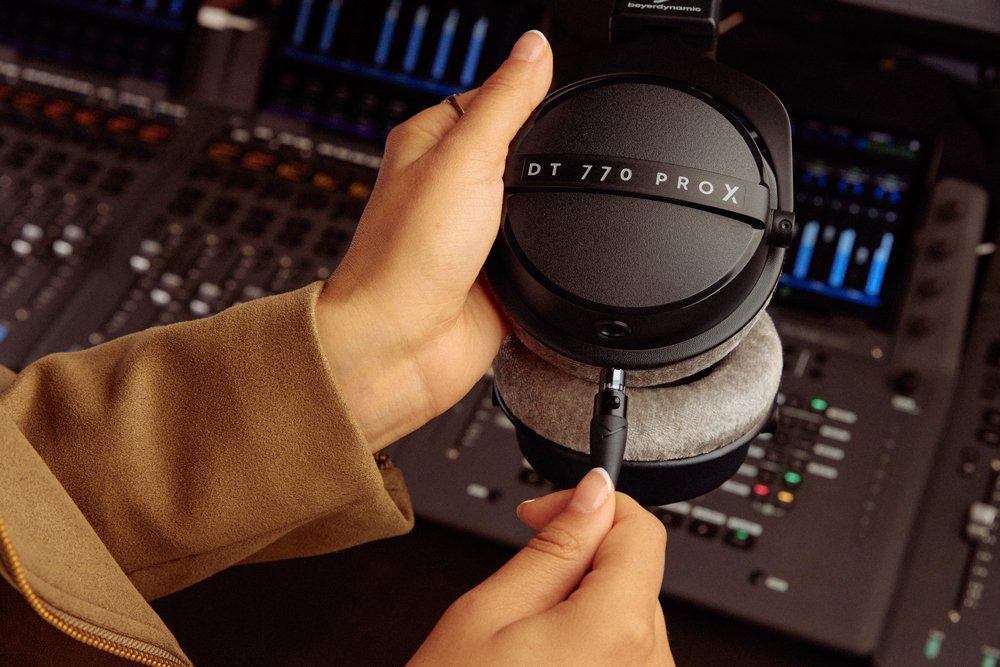 Buy BEYERDYNAMIC DT 770 PRO X - Headphones | Canada Authorized