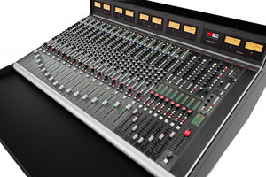 32Classic 16Ch console, includes Dante