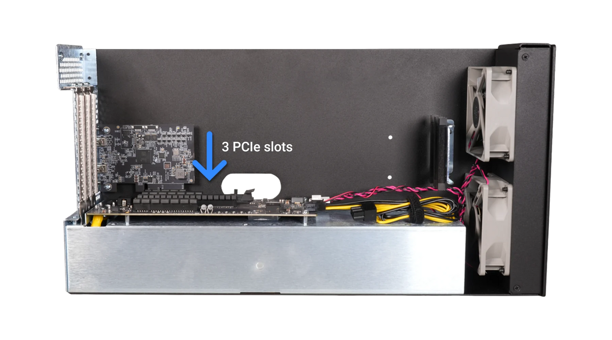 Echo III Desktop Three-Slot Full-Length Thunderbolt 5 PCIe Card Expansion System