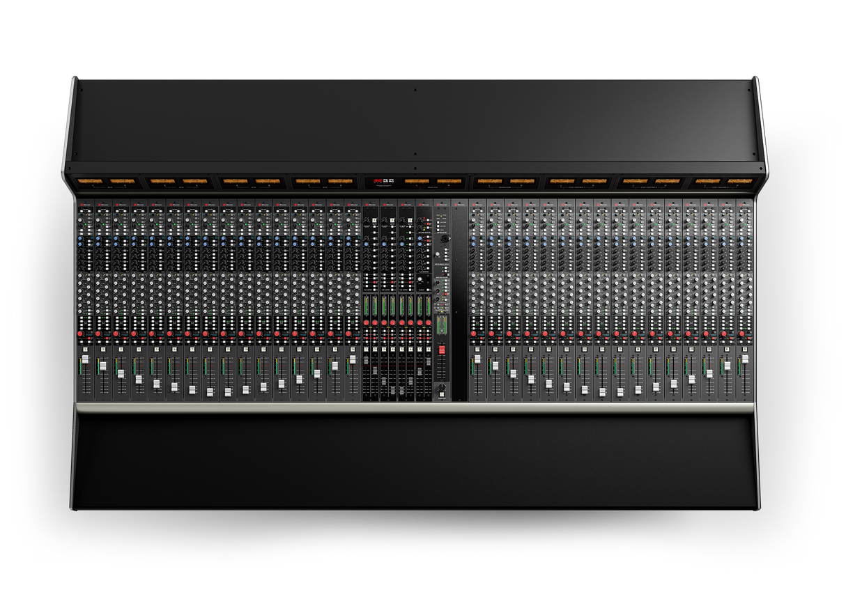 32Classic 32Ch console, includes Dante