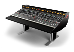 32Classic 32Ch console, includes Dante